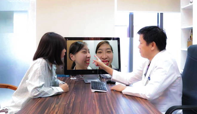 Chị gái song sinh Nam Em sởn gai ốc trước cô gái bị “rớt hàm” - 3