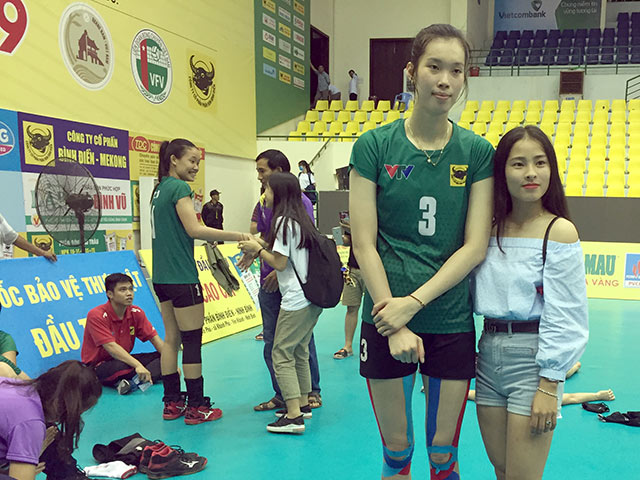 Thể thao - "Hot girl" bóng chuyền Thanh Thúy 1m93: "Được yêu" nhiều đến phát mệt