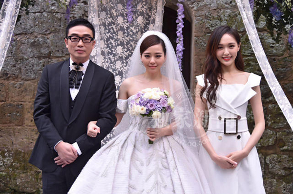 "Họa mi Trung Quốc" hẹn hò bạn chí cốt của chồng sau 1 năm kết hôn - 9