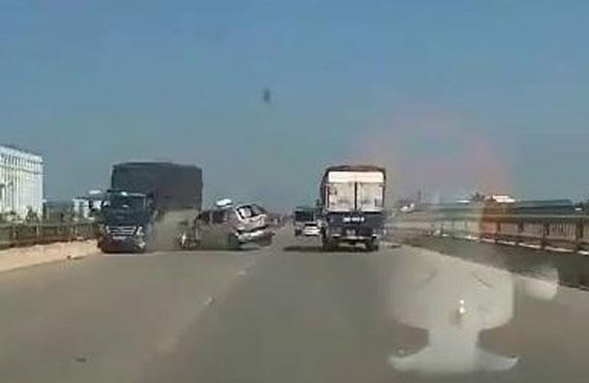 Nóng 24h qua: Khoảnh khắc "hiệp sĩ" sắp ngã gục vẫn hô bắt cướp gây xúc động - 5