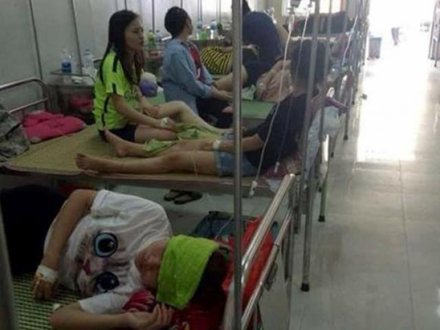 An toàn thực phẩm - Hơn 70 sinh viên ĐH Sư phạm Hà Nội II nhập viện sau liên hoan chia tay