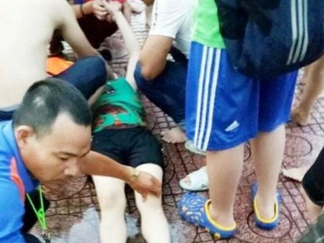 Tin tức trong ngày - Đang tắm trong bể bơi, người phụ nữ la hét rồi bất tỉnh