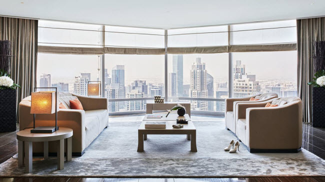 Nội thất hiện đại và sang trọng trong khách sạn Armani Hotel Dubai.
