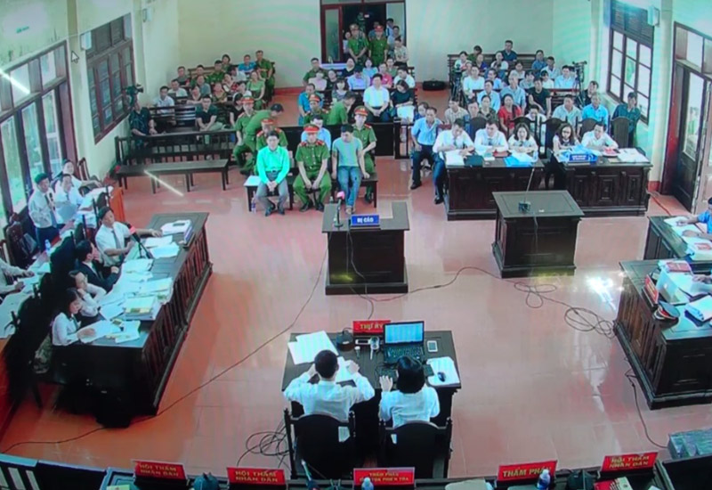 Từ phiên xử vụ chạy thận: Khi nào chủ toạ “mời” luật sư, công tố viên ra khỏi phòng xử án? - 1