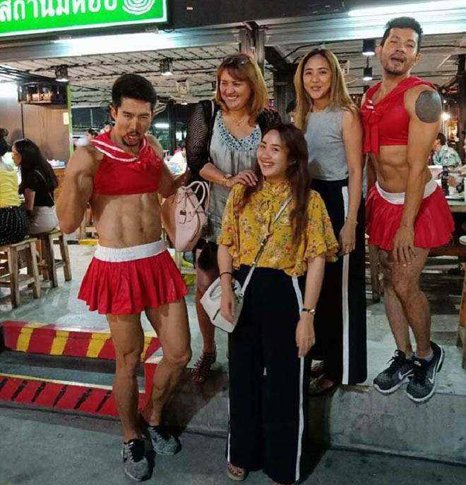 Thời trang bồi bàn cười ra nước mắt của trai đẹp Thái Lan - 6