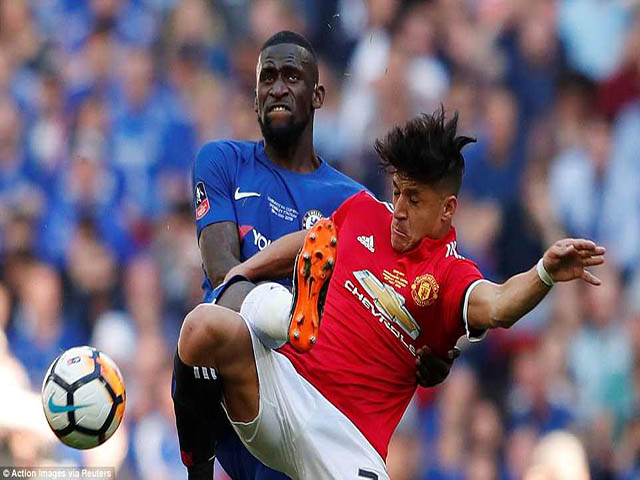 Bóng đá - "Cục nợ" MU - Sanchez 450.000 bảng/tuần: Sư tử hoá mèo con, có nên bán Martial?