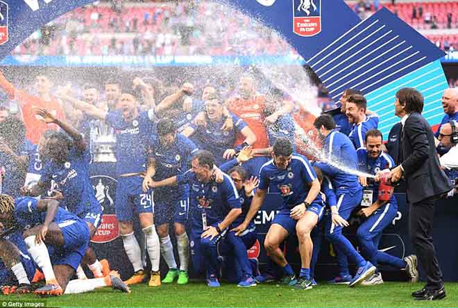 Chelsea vô địch FA Cup: Conte vẫn bị trảm vì “Sa hoàng” khát bóng đá đẹp? - 1