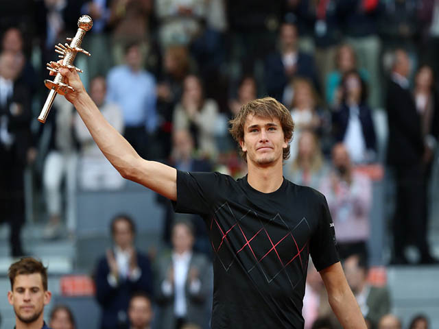 “Hoàng tử” Zverev: Ông vua tennis tương lai, theo bước Nadal hay Federer