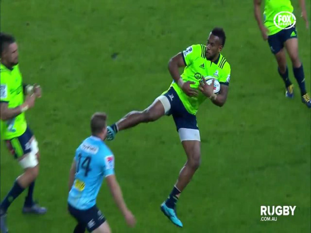 Thể thao - Kungfu “vỡ mặt” đối thủ: De Jong đạp Xabi Alonso cũng không bằng