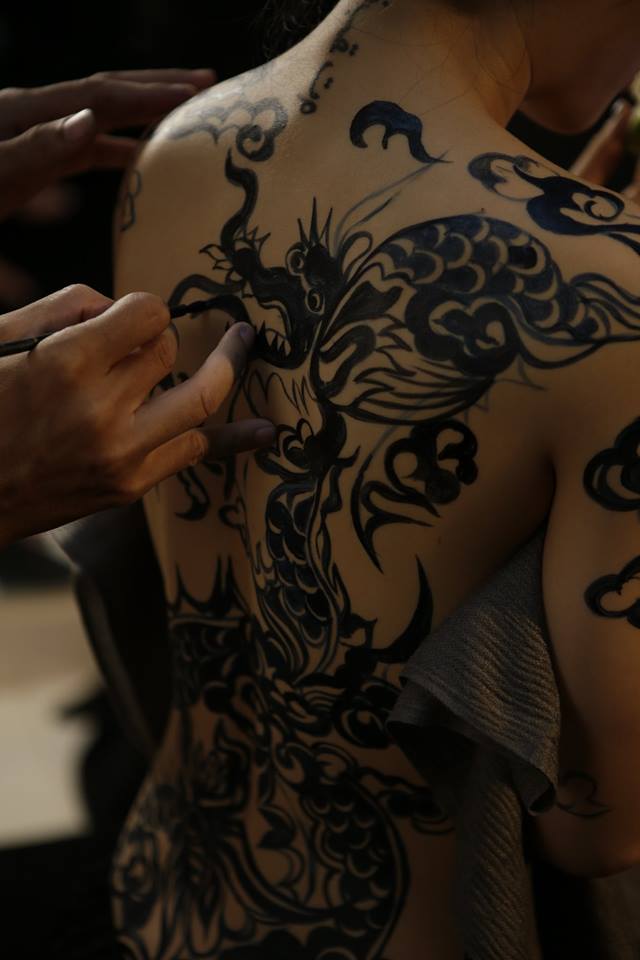 Tránh nguy cơ bị sàm sỡ khi làm mẫu vẽ cơ thể, Phương Trinh Jolie yêu cầu đặc biệt - 3