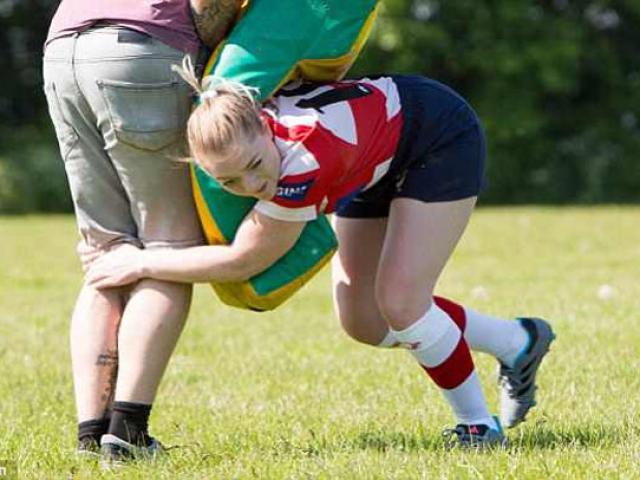 Thể thao - Nữ VĐV hóa "hiệp sỹ": Tung đòn bắt "siêu cướp" được thưởng 22 triệu đồng