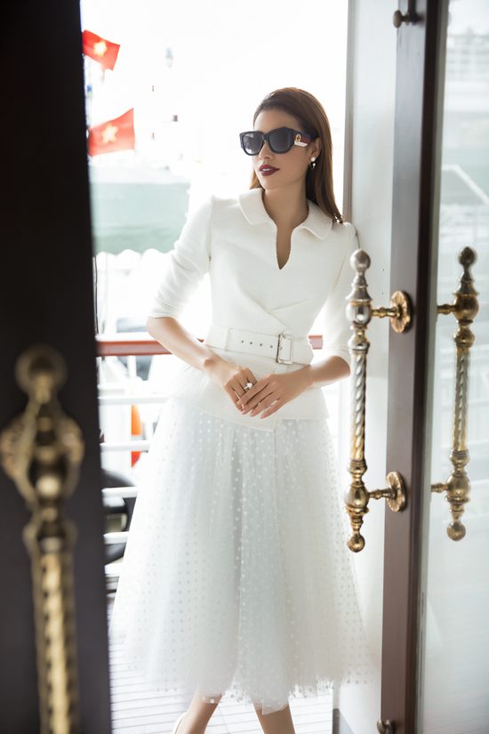 Phạm Hương quý phái, cổ điển trên du thuyền triệu đô - 9