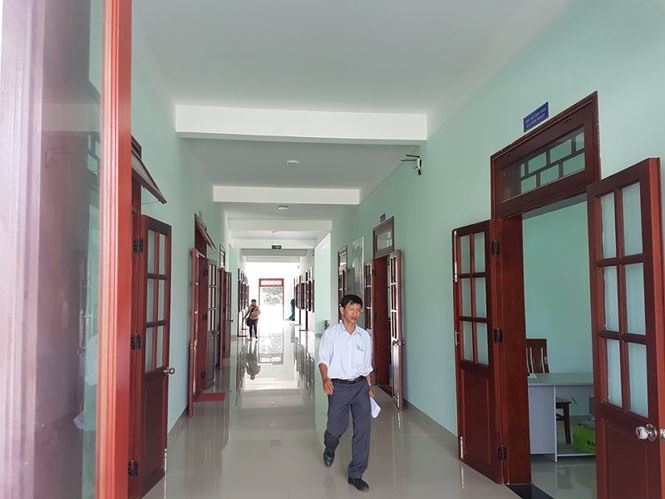 Choáng với trụ sở 20 tỷ đồng của xã biển ở Quảng Nam - 4