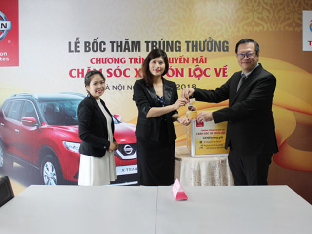 Nissan Việt Nam chúc mừng các khách hàng may mắn trúng giải trong chương trình khuyến mại dịch vụ “Chăm sóc xe, đón lộc về”