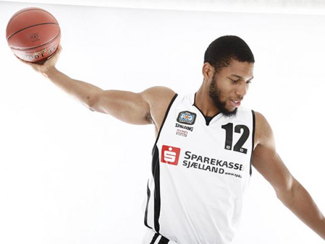 Thể thao - "Người khổng lồ" trên 2m thi nhau đổ bộ giải bóng rổ số 1 Việt Nam