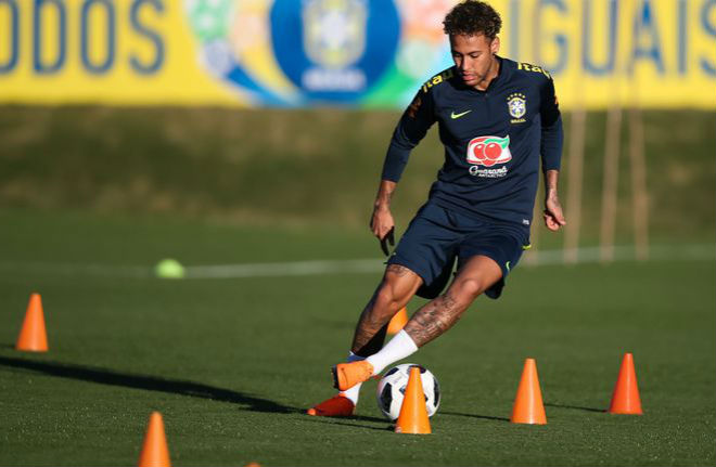 Neymar hồi phục: Đảo bóng như múa, hẹn đấu Ronaldo-Messi World Cup 2018 - 1