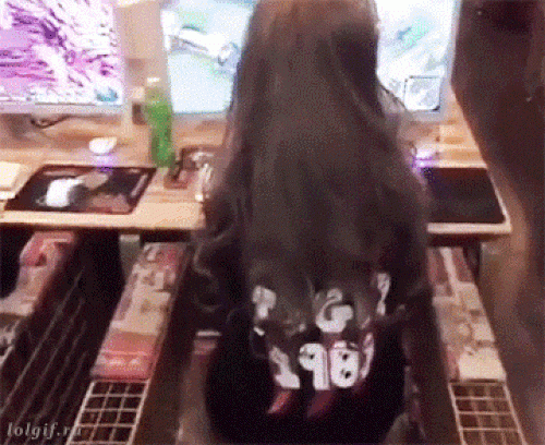 Thế giới này toàn là những điều... "giả dối" - 1