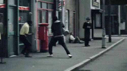 Thế giới này toàn là những điều... "giả dối" - 3