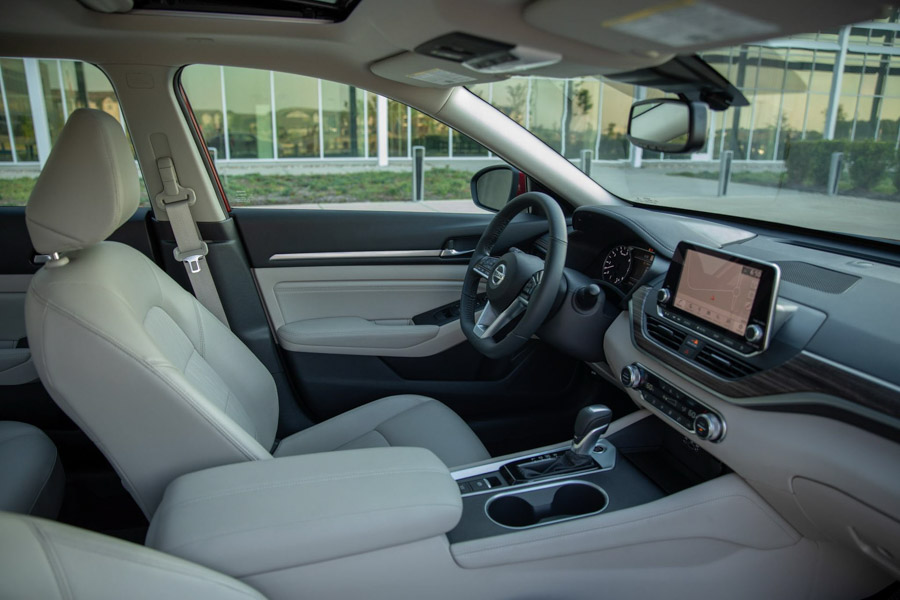 Đối thủ của Toyota Camry: Nissan Altima có thêm phiên bản đặc biệt &#39;&#39;Edition ONE&#39;&#39; - 4