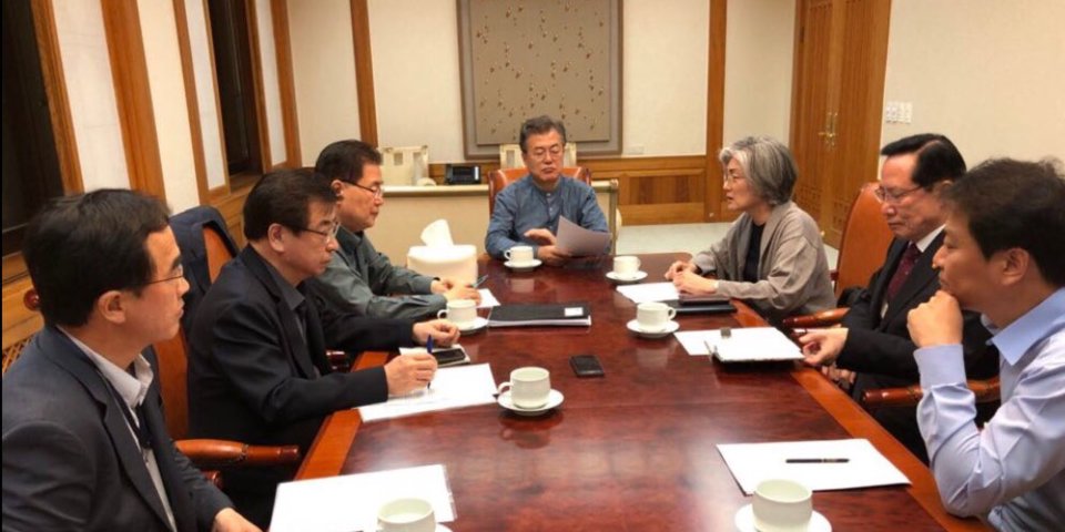 Tiết lộ khoảnh khắc Tổng thống HQ nhận hung tin từ Trump - 1