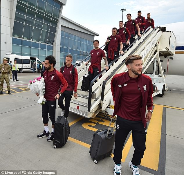 Chung kết cúp C1: Quyết đấu Real, Liverpool được dàn mỹ nữ thưởng nóng - 2