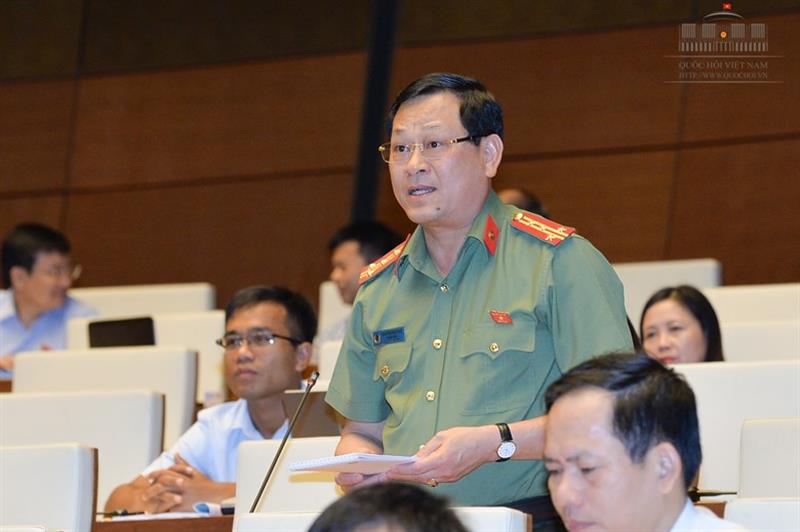 ĐBQH bất ngờ đề nghị có Luật phòng chống phản bội Tổ quốc - 3