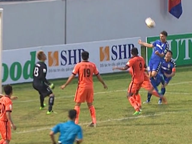 Bóng đá - Đà Nẵng - B.Bình Dương: Đôi công quyết liệt, cột dọc "ma ám"