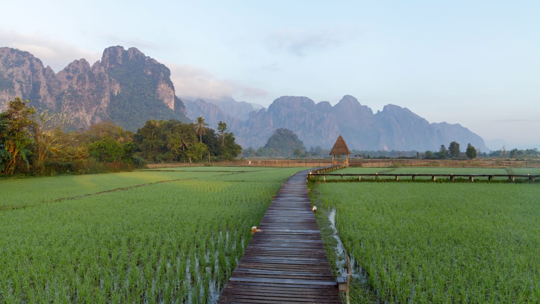 Vang Vieng - Thiên đường du lịch của xứ sở triệu voi - 1