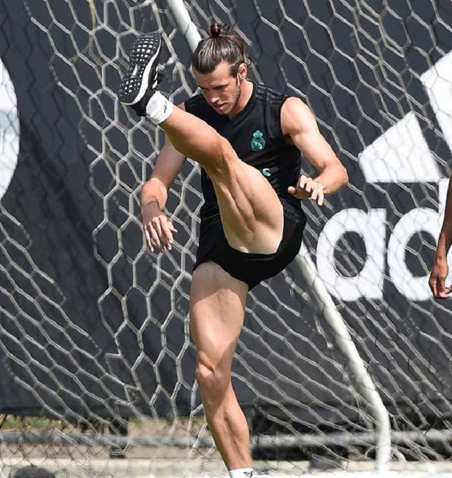 Gareth Bale: Ngoài việc ăn uống nghiêm khắc, anh dành thời gian tập theo các bài tập lập sẵn, gồm aerobic, bài tập nâng cao sức manh, tốc độ...