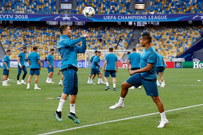 Trực tiếp không khí rực lửa cúp C1 Real Madrid – Liverpool: 7000 fan Việt chờ Real nâng cúp - 4