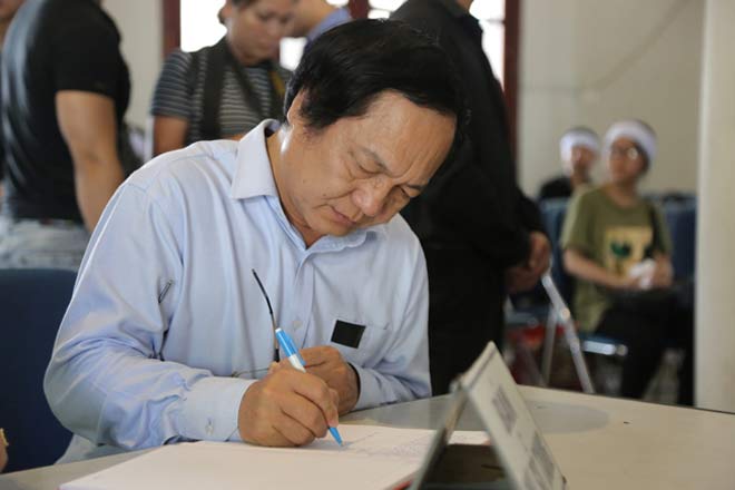 Đẫm lệ đưa tiễn người lái tàu trong vụ tai nạn ở Thanh Hóa - 8