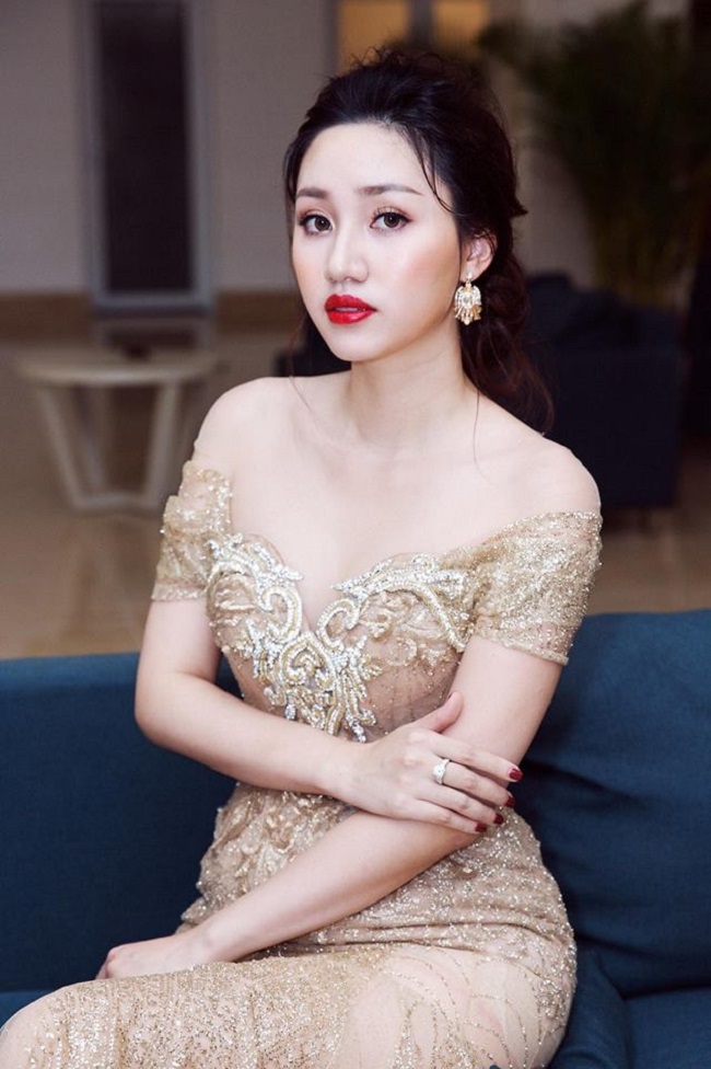 5. Sau khi giành ngôi vị Á hậu cuộc thi Hoa hậu Hoàn vũ Việt Nam 2015 không lâu, Ngô Trà My tổ chức tiệc cưới hoành tráng cùng ông xã giàu có. Cô từ chối dự thi Hoa hậu Hoàn vũ thế giới vì lý do này.&nbsp;