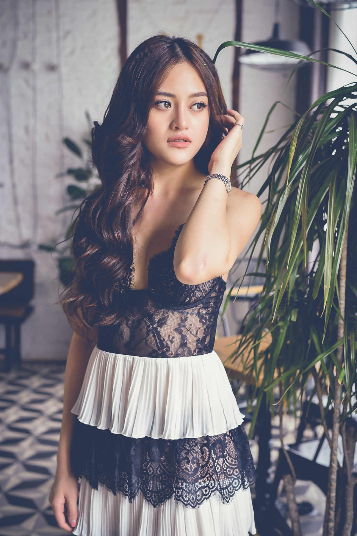 Thùy Anh: “Thấy bất công vì có những người vớ vẩn vẫn hot, có fan hùng hậu&#34; - 2