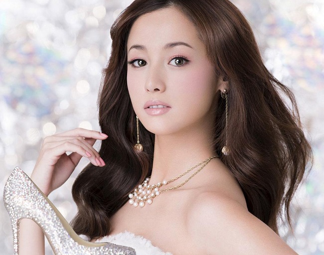 Erika Sawajiri là một trong những mỹ nhân có gương mặt ngây thơ nhất nước Nhật. Diễn viên - người mẫu 8X này xếp hạng thứ 18 trong top 25 người phụ nữ đẹp nhất Nhật Bản.&nbsp;