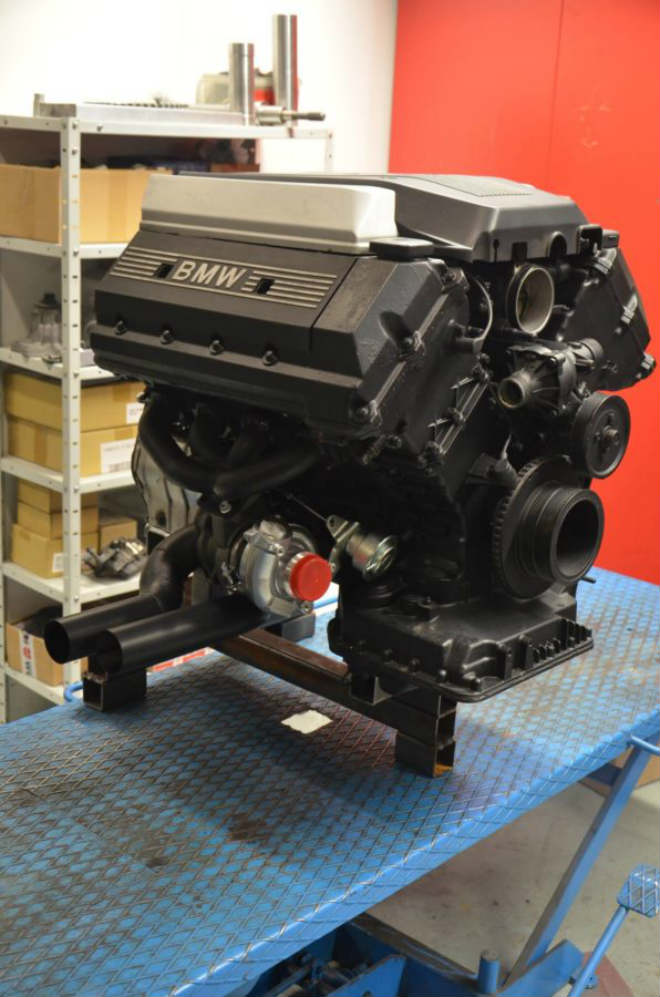 BMW V8 độ động cơ tăng áp kép, gầm thét như quái thú - 2