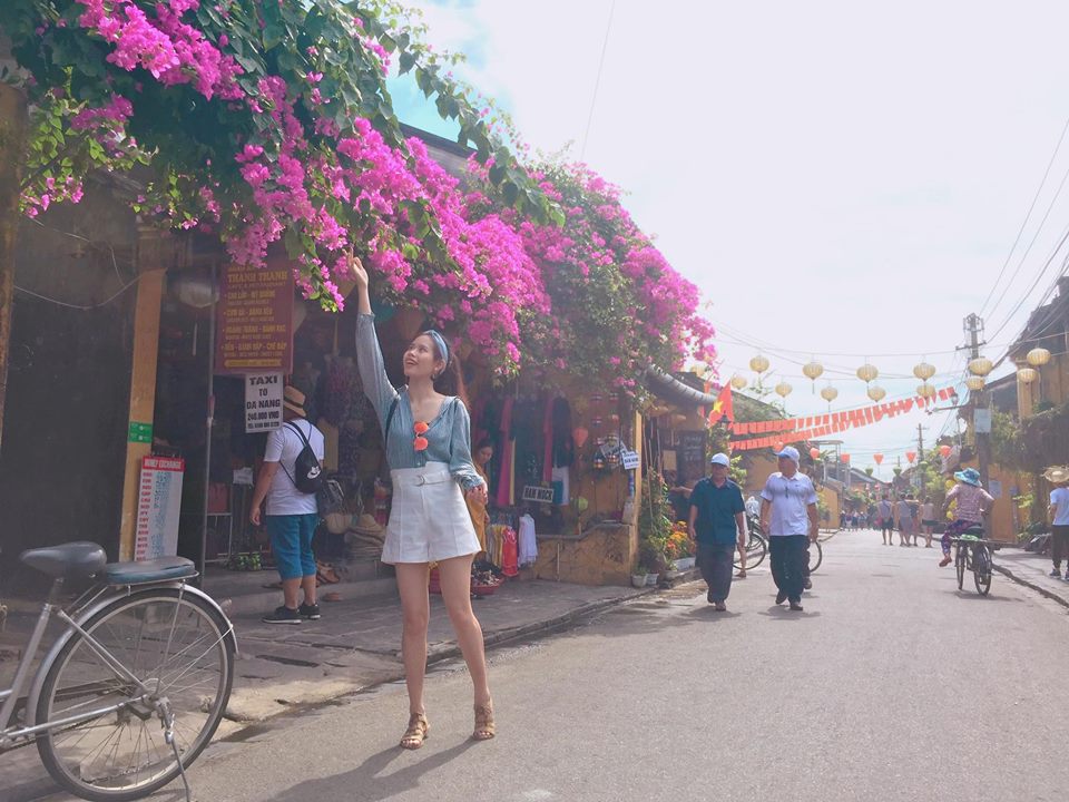 Phố cổ Hội An đẹp thơ mộng trong mùa hoa giấy khoe sắc - 5