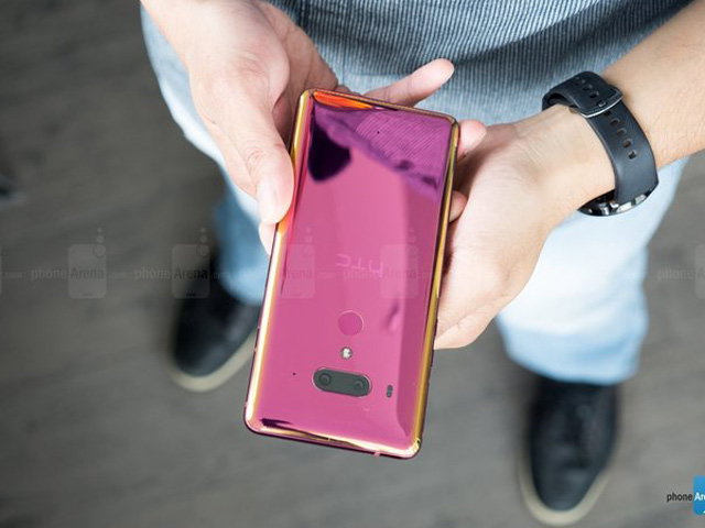 Thời trang Hi-tech - HTC lại thanh minh về lý do U12+ không có khả năng sạc không dây