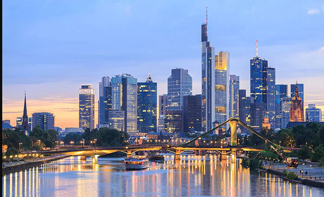 Frankfurt, Đức: Điểm nổi bật, Europaturm &#40;337,5m&#41;, Tháp Commerzbank &#40;259m&#41;, Messturm &#40;256,5m&#41;.