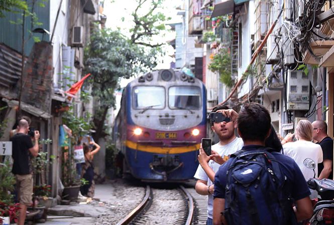Cục trưởng Đường sắt: &#39;Trong nhà có ông già bị ốm&#39; - 1