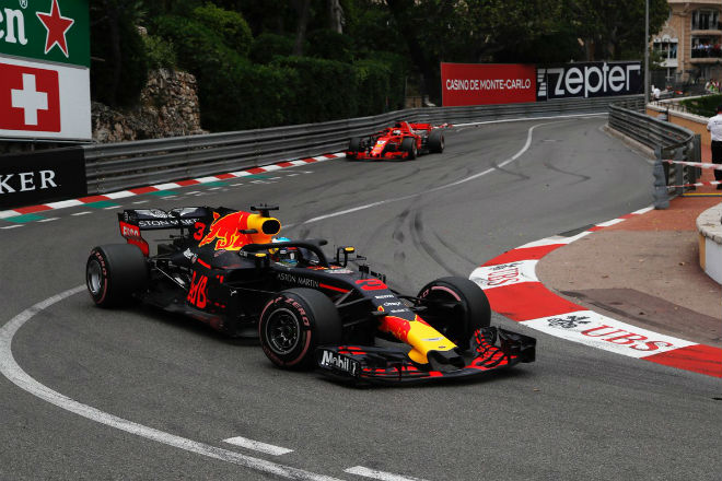 Video đua xe F1, Monaco GP: &#34;Lần đầu&#34; ngọt ngào, Ferrari lực bất tòng tâm - 1