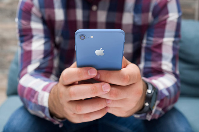 Ba màu sắc hoàn toàn mới sẽ biến iPhone 2018 trông ra sao? - 1