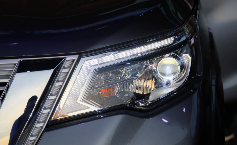 Đối thủ của Toyota Fortuner: Nissan Terra có giá từ 651 triệu đồng tại Philippines - 5