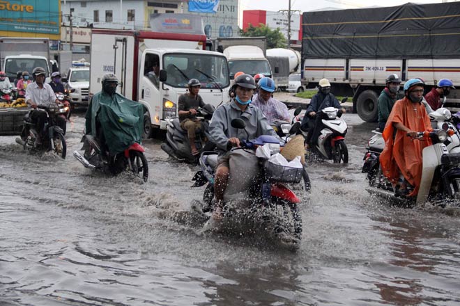 Hình ảnh không ngờ tại con đường chưa từng “tụ nước” ở SG - 1