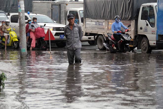 Hình ảnh không ngờ tại con đường chưa từng “tụ nước” ở SG - 3