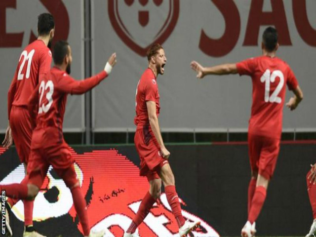 Bồ Đào Nha - Tunisia: Thi nhau ”bắn phá”, rượt đuổi mãn nhãn