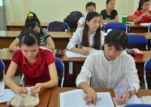 Cho vay tín dụng sư phạm: Ôm nợ rồi có bị thất nghiệp? - 1
