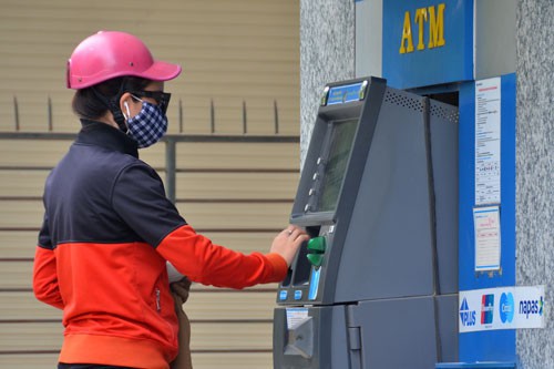 Sẽ giới hạn số lượng thẻ ATM với mỗi khách hàng? - 1