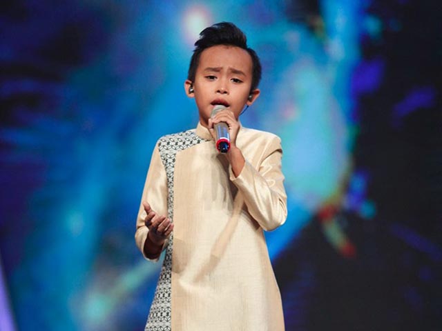 Ca nhạc - MTV - Hồ Văn Cường xử lý chuyên nghiệp khi gặp sự cố về giọng hát trên sân khấu