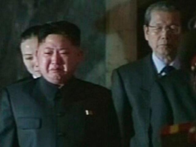 Lần hiếm hoi Kim Jong-un bật khóc?