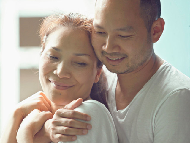 Ca nhạc - MTV - Hồng Ngọc ngọt ngào nói lời yêu chồng nhân kỷ niệm 9 năm ngày cưới